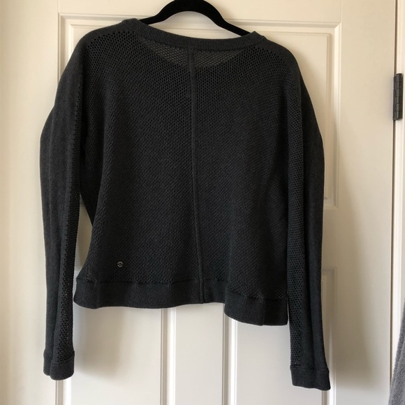 🛑SOLD 🛑SOLD🛑 SOLD🛑DO NOT BUY🛑 Lulu sweater - Picture 2 of 4
